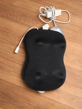 Brookstone Portable Shiatsu Massager Cushion w/ Heat Back Neck Chair Like New